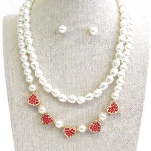 PEARL AND HEART NECKLACE